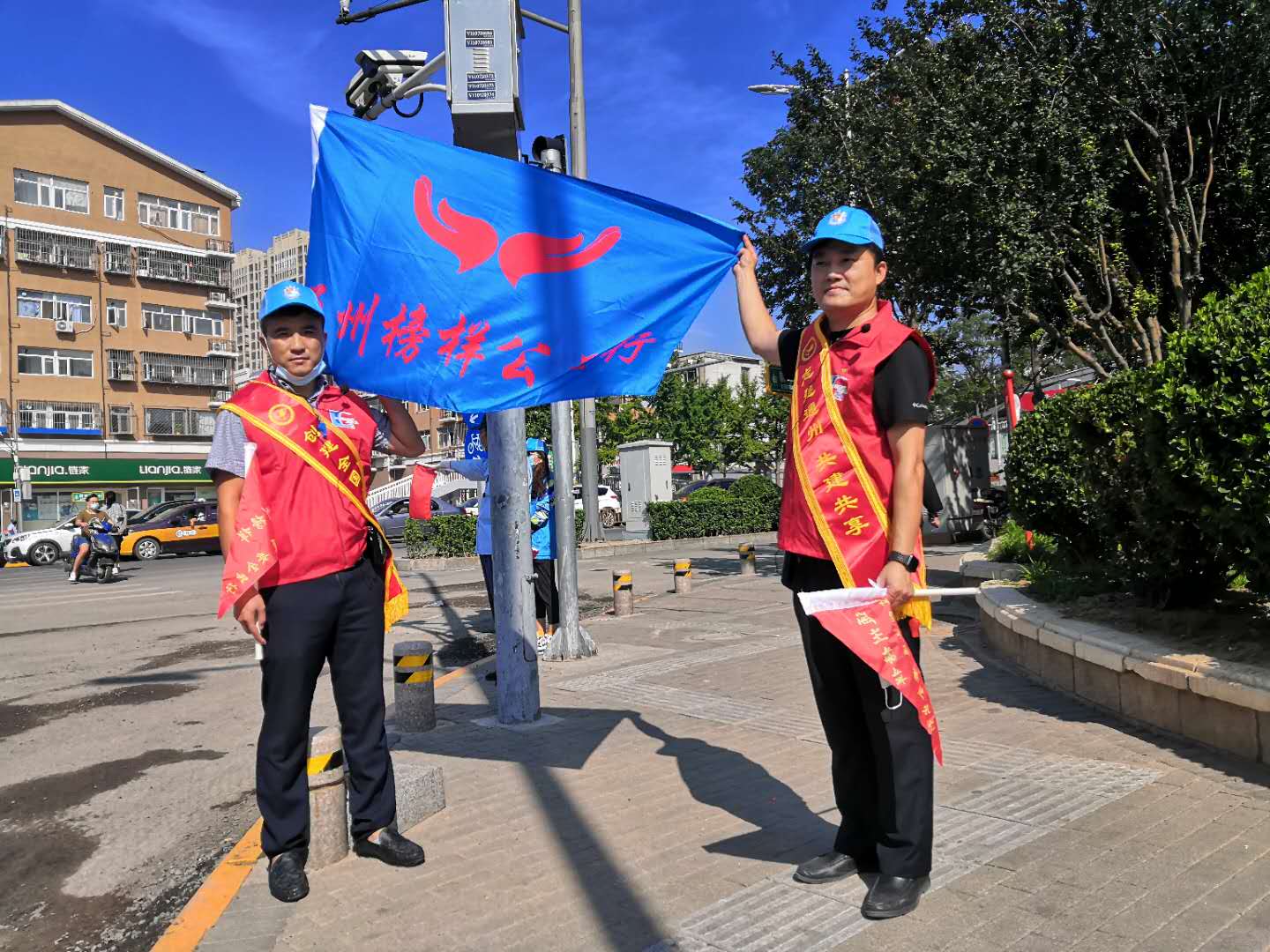 <strong>男生把女生捅到高潮</strong>